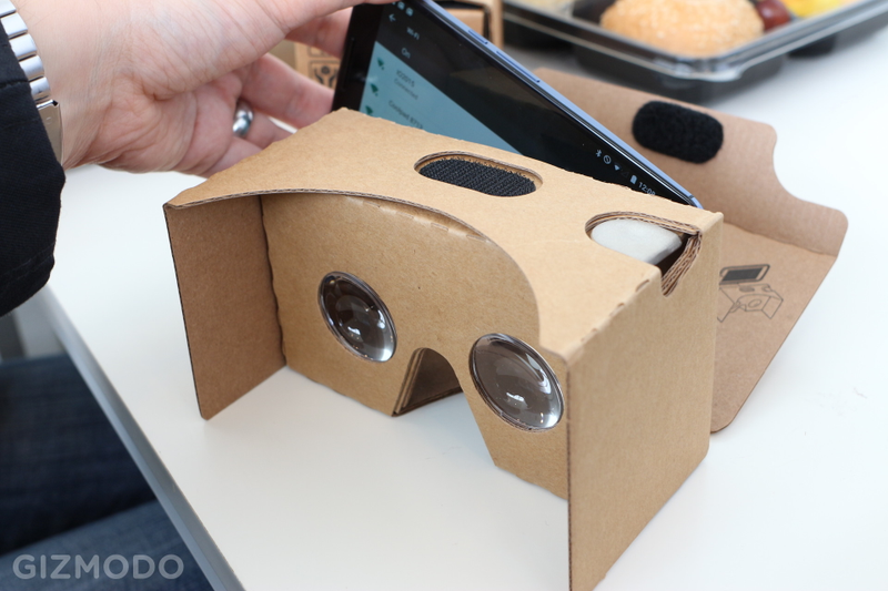 Illustration for article titled Probamos el nuevo Google Cardboard: un poco más grande, un poco mejor